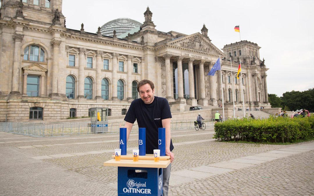 OeTTINGER schenkt den Vorurteilen ein und sagt: Pro Bier selbst!